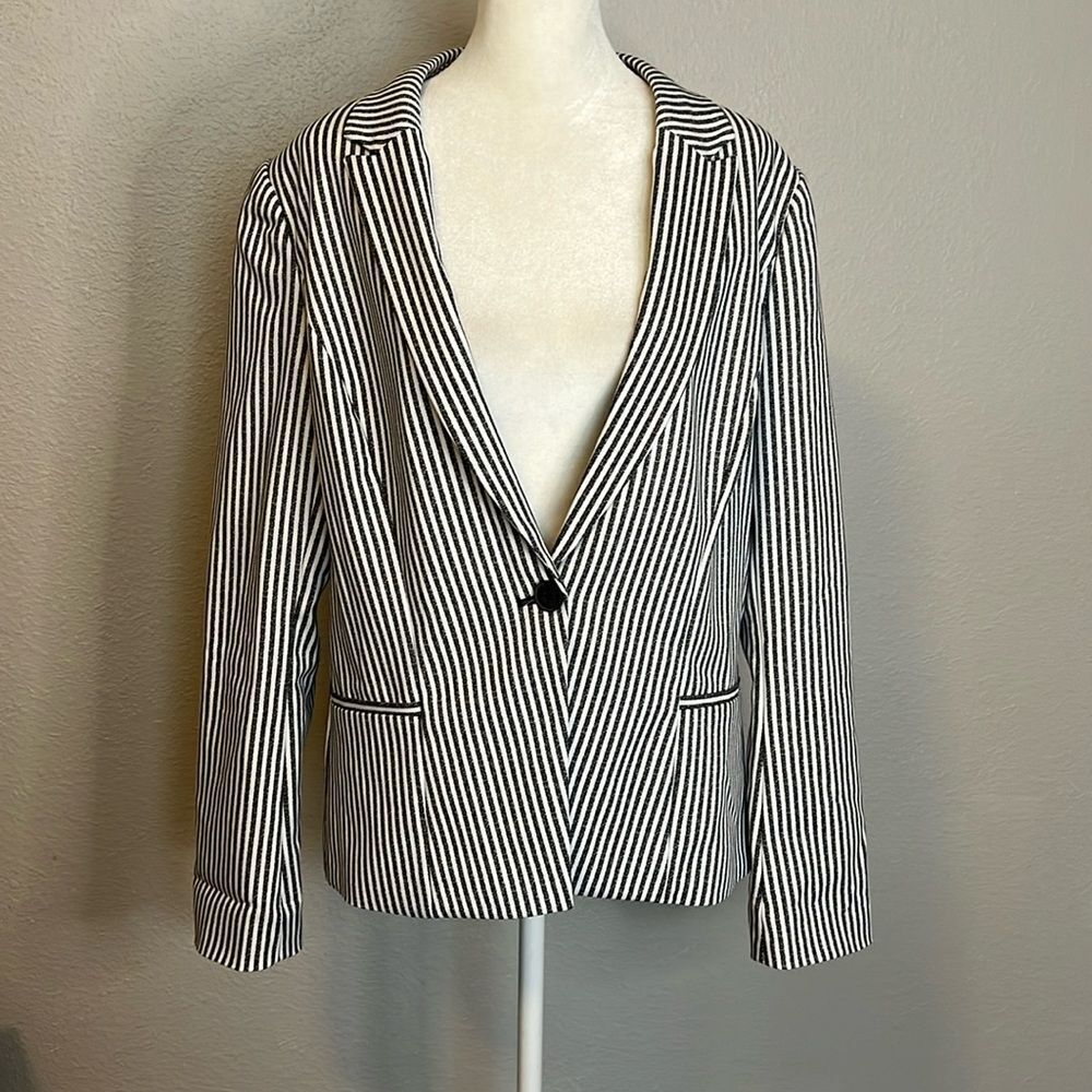 WHBM Black/White Abstract Stripe Blazer Size 12